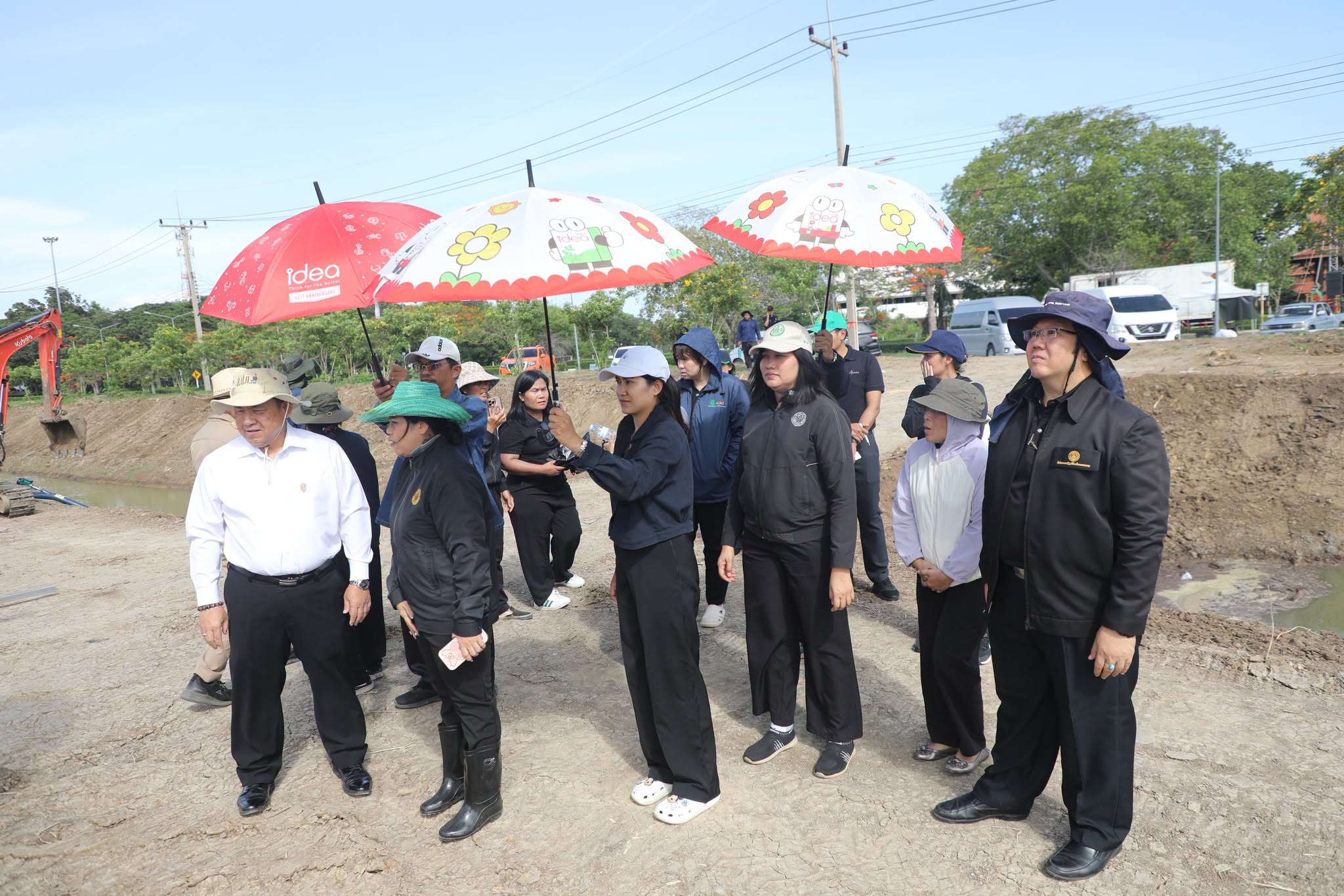 title - ส.ป.ก. ลงพื้นที่ตรวจความพร้อม เตรียมจัดงานจิตอาสาพัฒนาด้านการเกษตร ณ ศูนย์ศิลปาชีพบางไทร